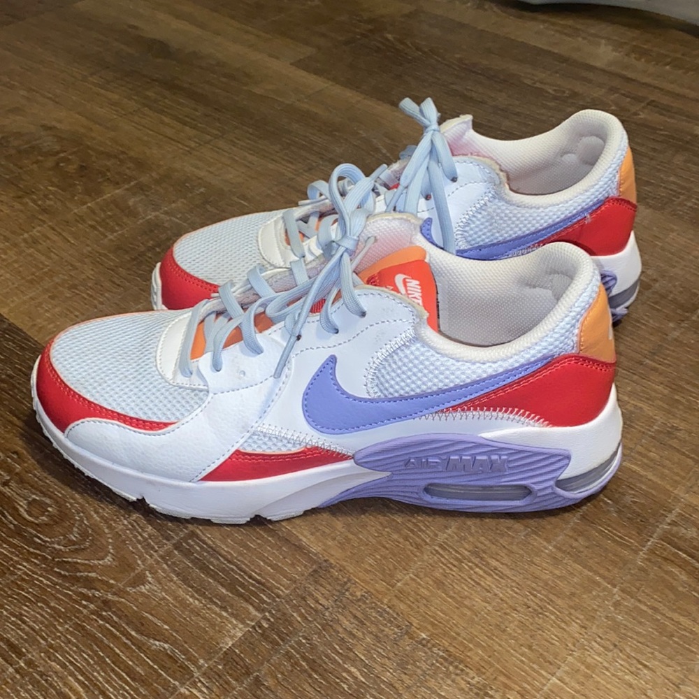 Nike Air Max Excee 💜🔆🧡 Women’s size 9
